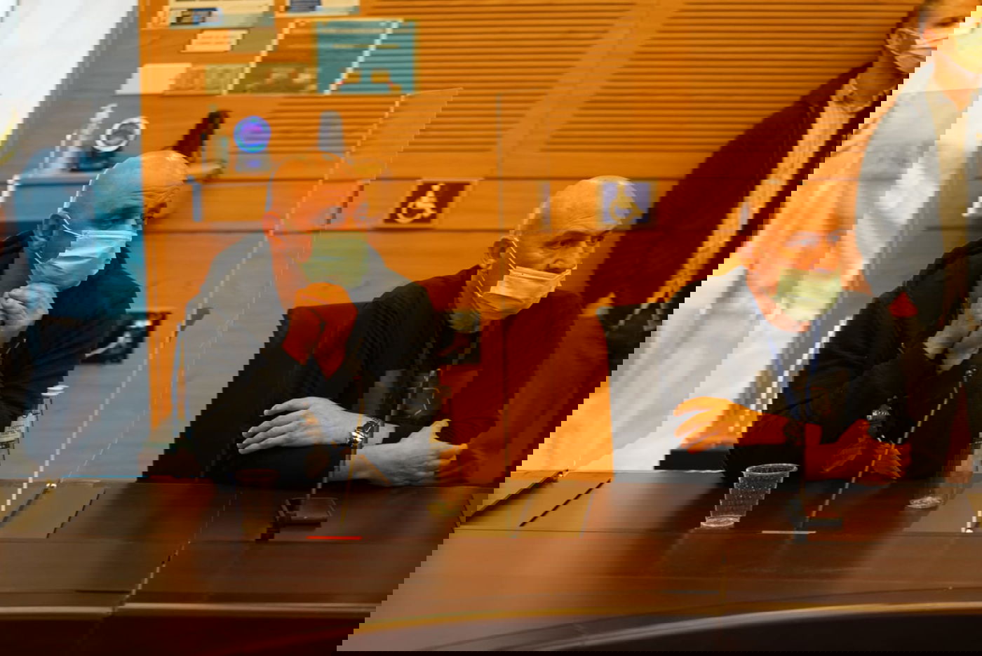 במהלך הדיונים