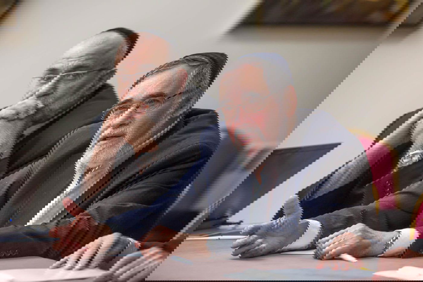 "ברב עם הדרת מלך". הרב אברהם גיגי. צילום; אלי איטקין