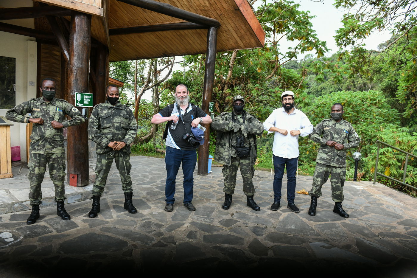 כשהצלם מאיר אלפסי ביקר ברואנדה; כך זה נראה