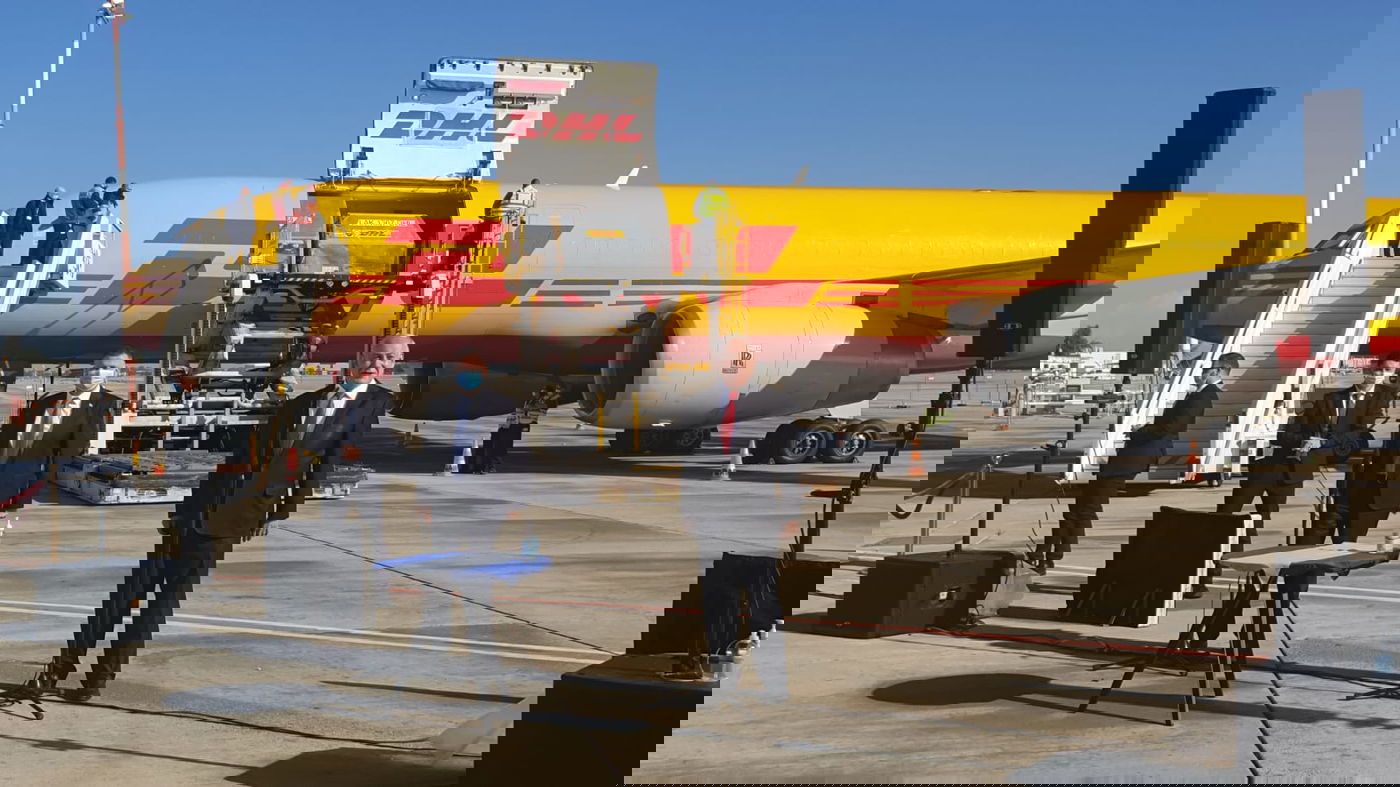 נתניהו ואדלשטיין בקבלת החיסונים