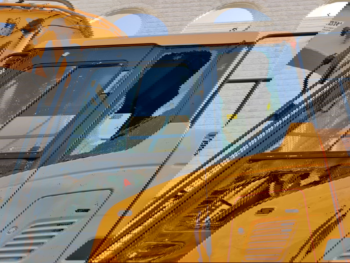 טרקטור נוסף הושחת; הנזקים: מעל מיליון שקלים