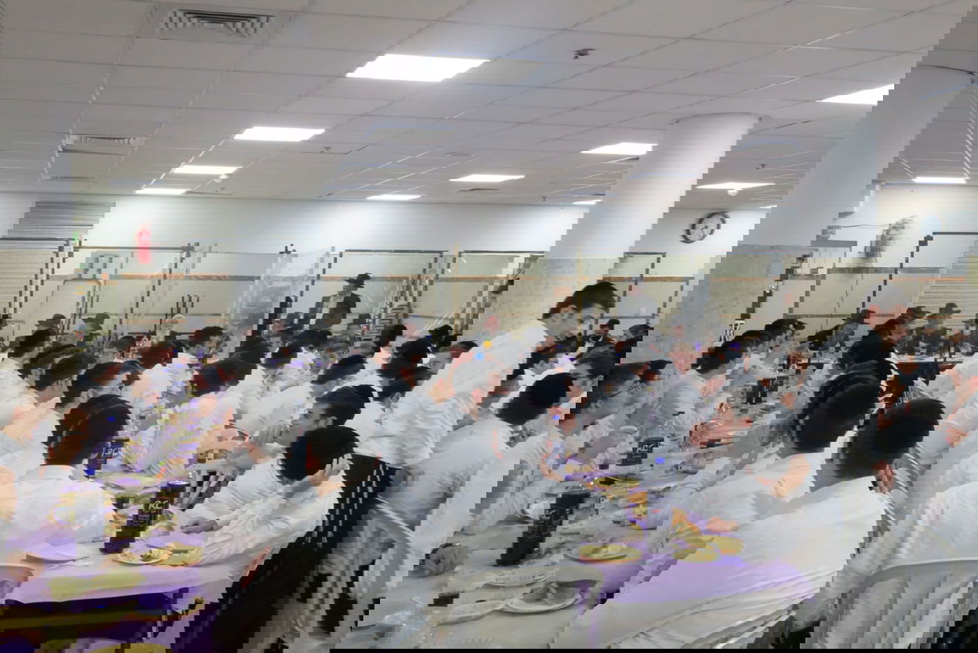 רגע לפני החופשה: מסיבת חנוכה ב'אור ישראל' • צפו