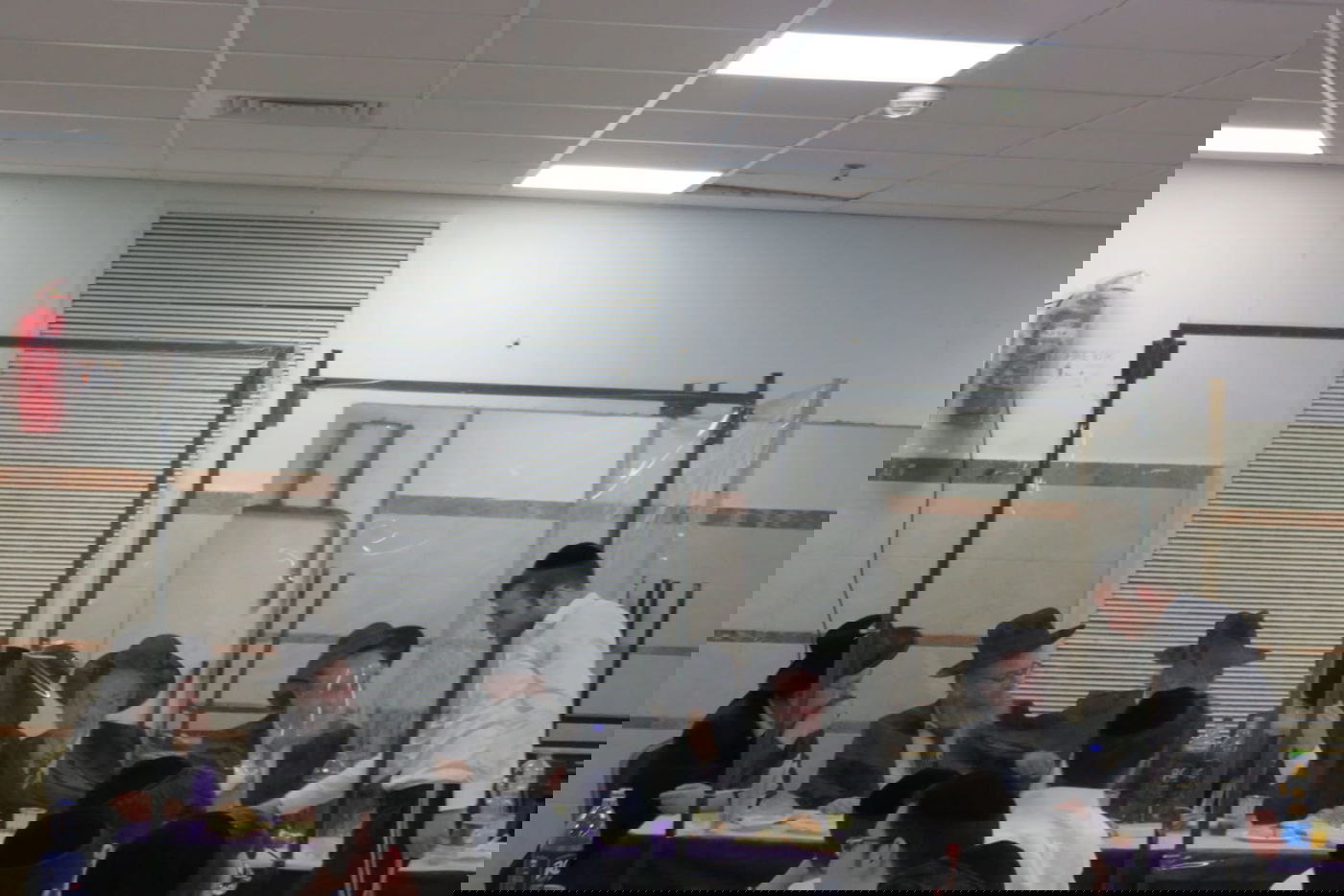 רגע לפני החופשה: מסיבת חנוכה ב'אור ישראל' • צפו