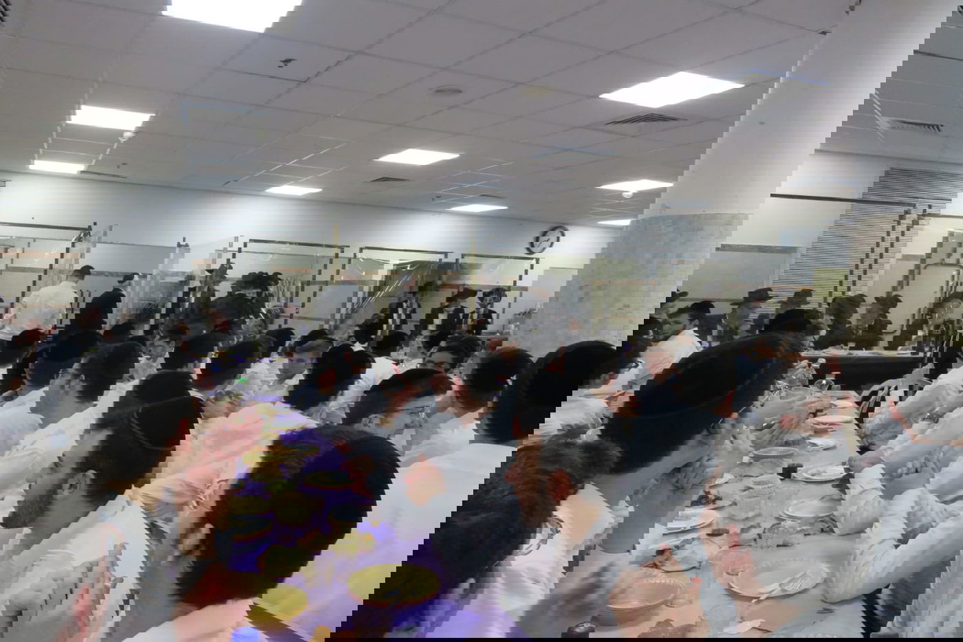 רגע לפני החופשה: מסיבת חנוכה ב'אור ישראל' • צפו