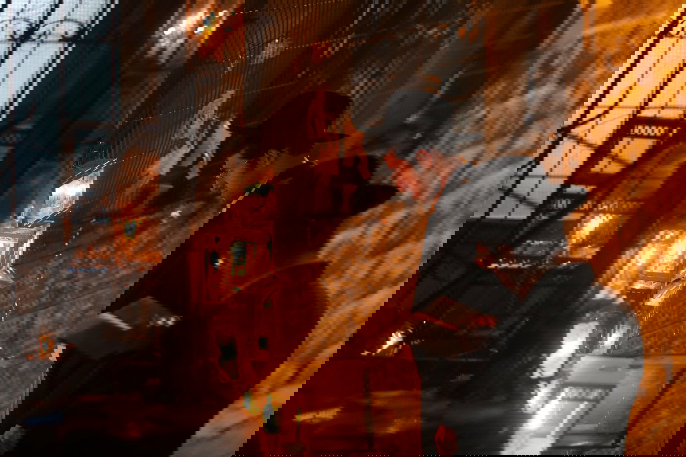 הדלקה 'בריסקאית': תלמידי הישיבה בירכו ושרו בכוונה