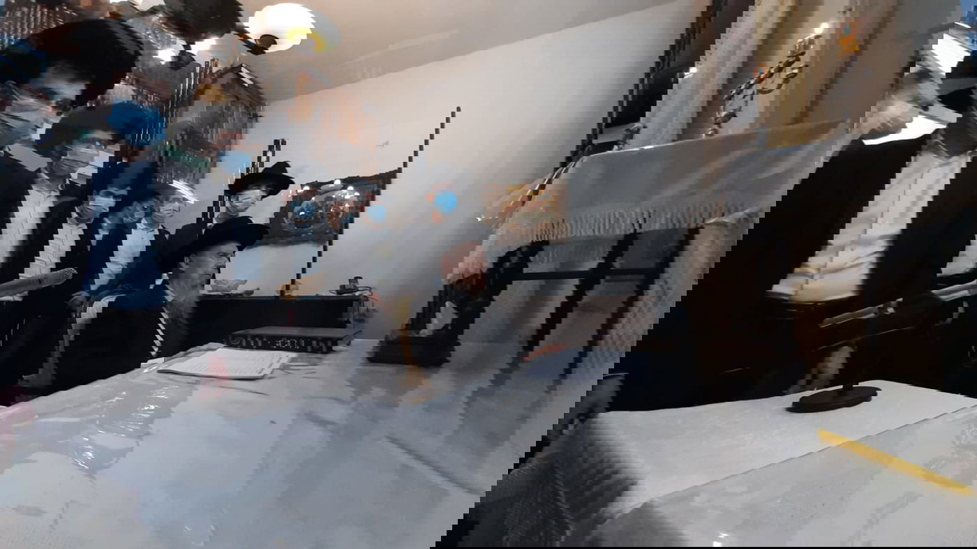 ראש הישיבה הגר"ג אדלשטיין הדליק נר ראשון • צפו