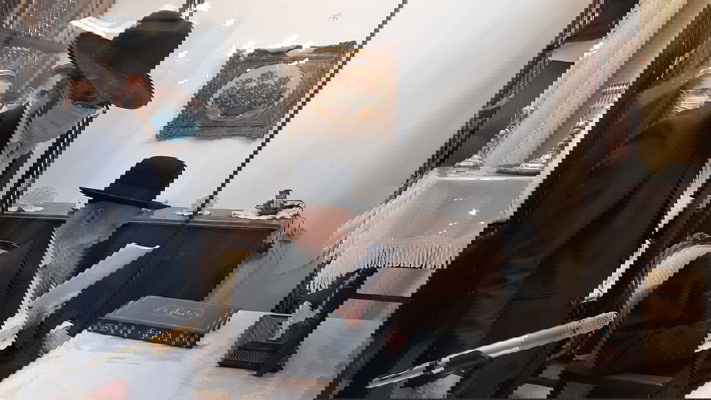 ראש הישיבה הגר"ג אדלשטיין הדליק נר ראשון • צפו