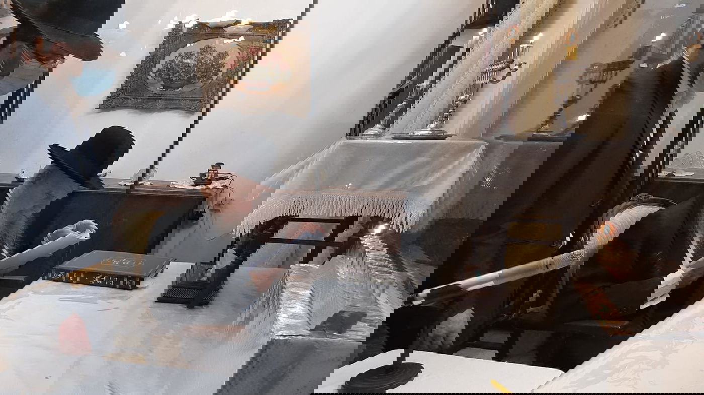 ראש הישיבה הגר"ג אדלשטיין הדליק נר ראשון • צפו