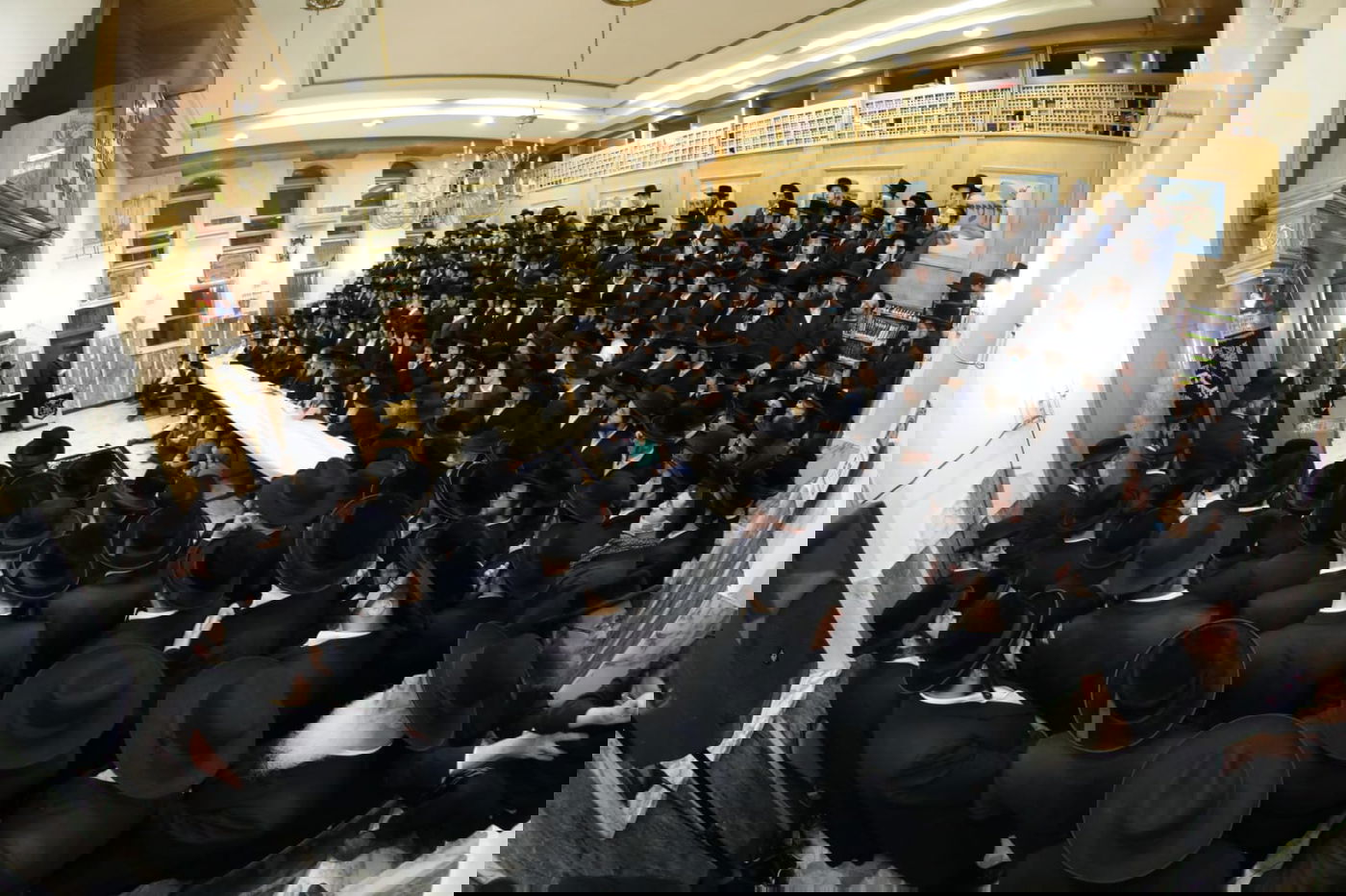 מעמד הדלקת נרות בסאדיגורה -ירושלים