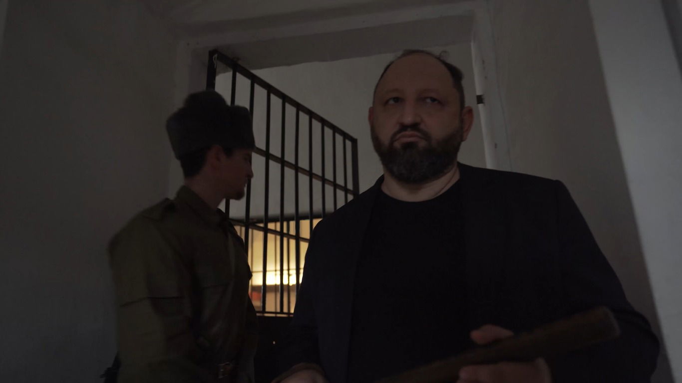 מדוע מאיר לא התרסק בחקירת הק.ג.ב? צפו