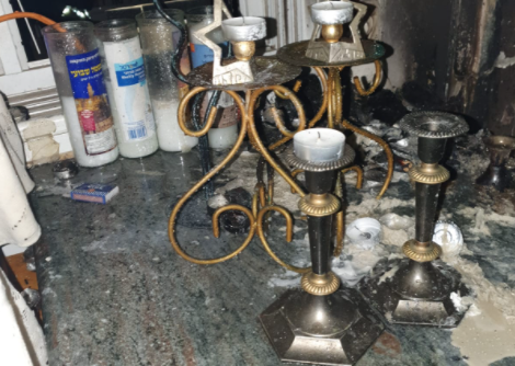 בליל שבת: נרות השבת והחנוכה גרמו לאש