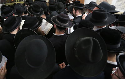 חרדים, אילוסטרציה