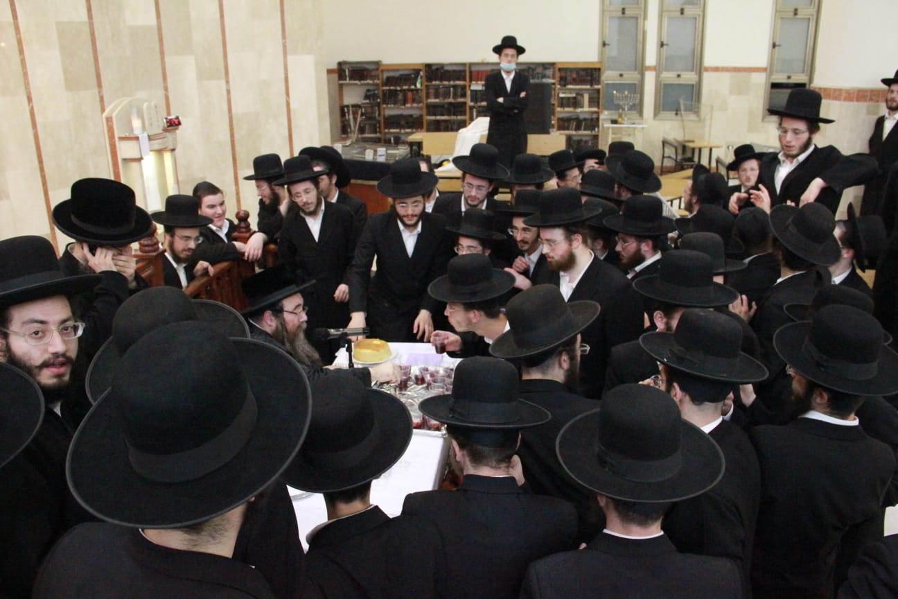 הרבי מווערצקי מסר שיעור תורה בישיבת גור