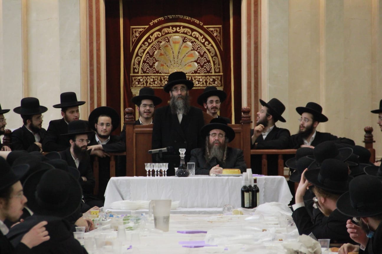 הרבי מווערצקי מסר שיעור תורה בישיבת גור