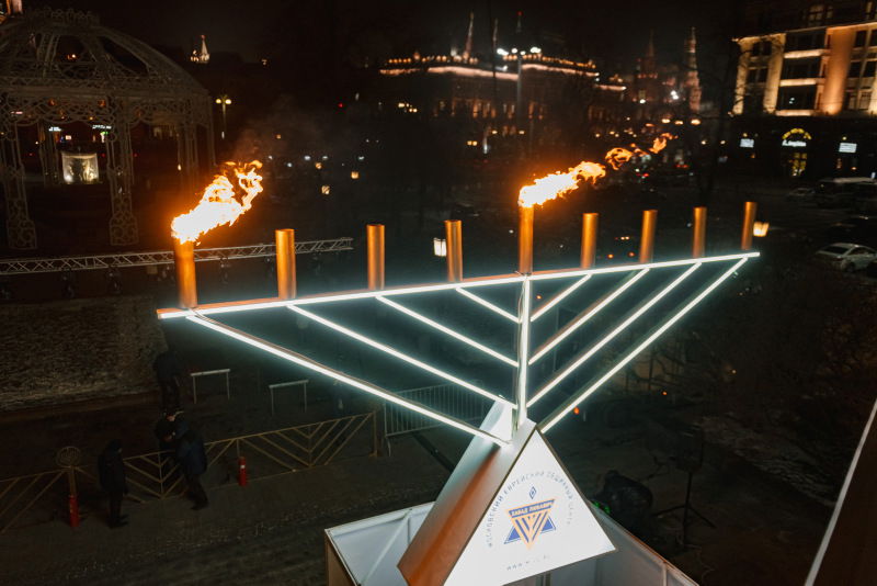 מעמד פרסומי ניסא במרכז מוסקבה; תיעוד