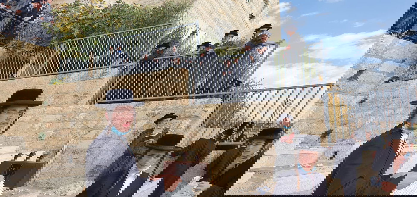 עם רימוני הלם: כוחות משטרה ניסו לפזר את התקהלות החסידים בהילולא