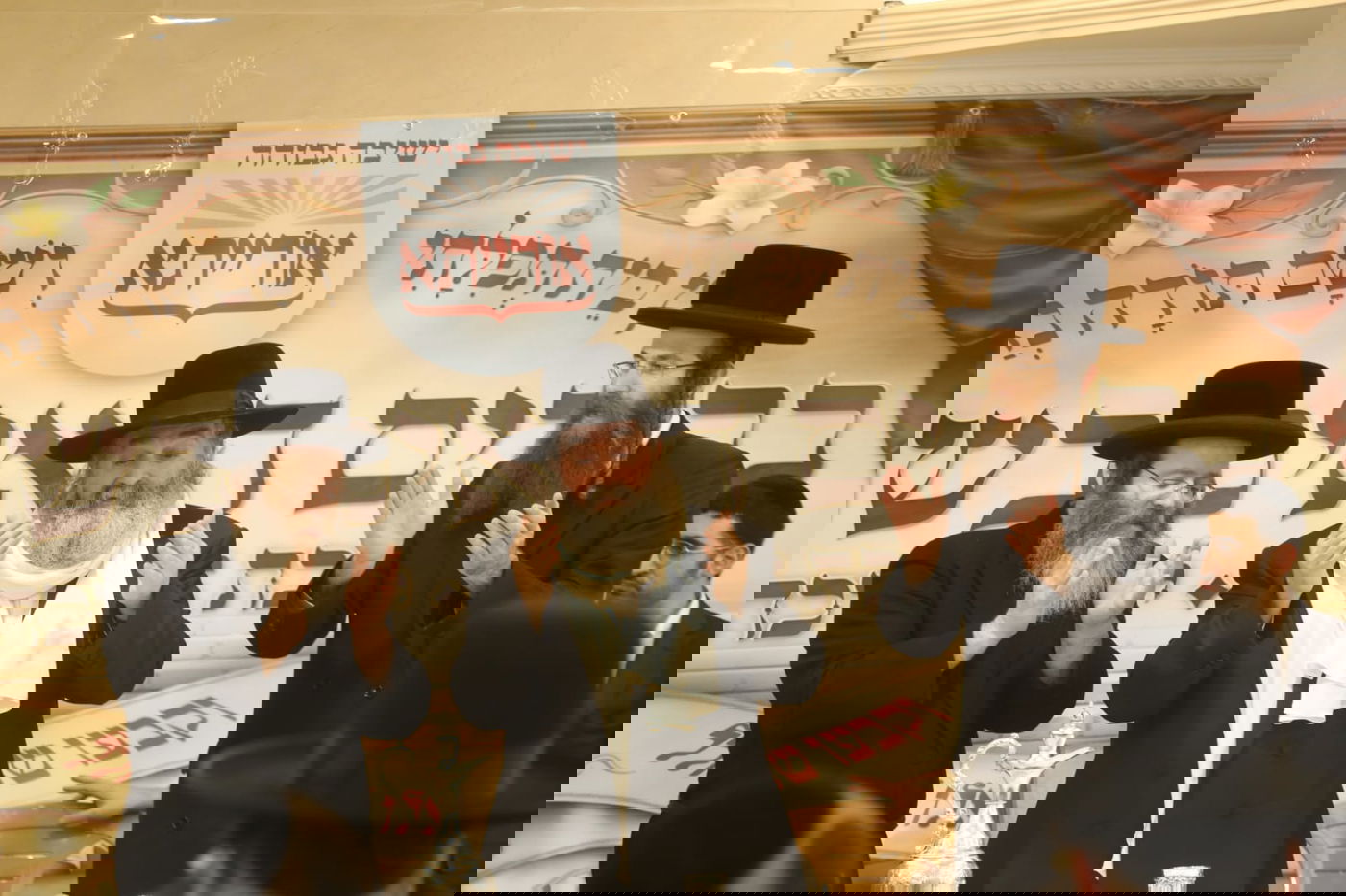 האדמו"ר רבי יקותיאל אבוחצירא ביקר בישיבה החסידית