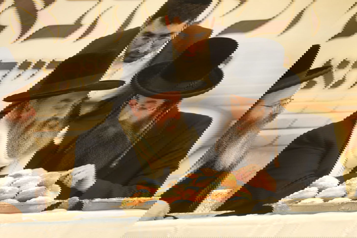 האדמו"ר רבי יקותיאל אבוחצירא ביקר בישיבה החסידית