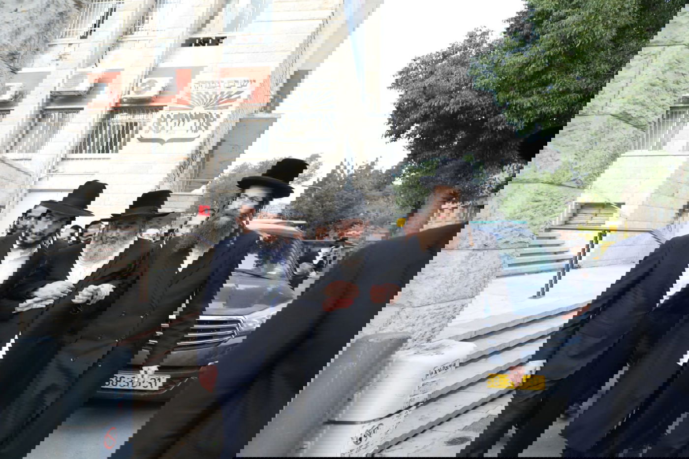 האדמו"ר רבי יקותיאל אבוחצירא ביקר בישיבה החסידית