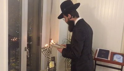 רבה של שטרסבורג בהדלקת הנר השישי; צפו