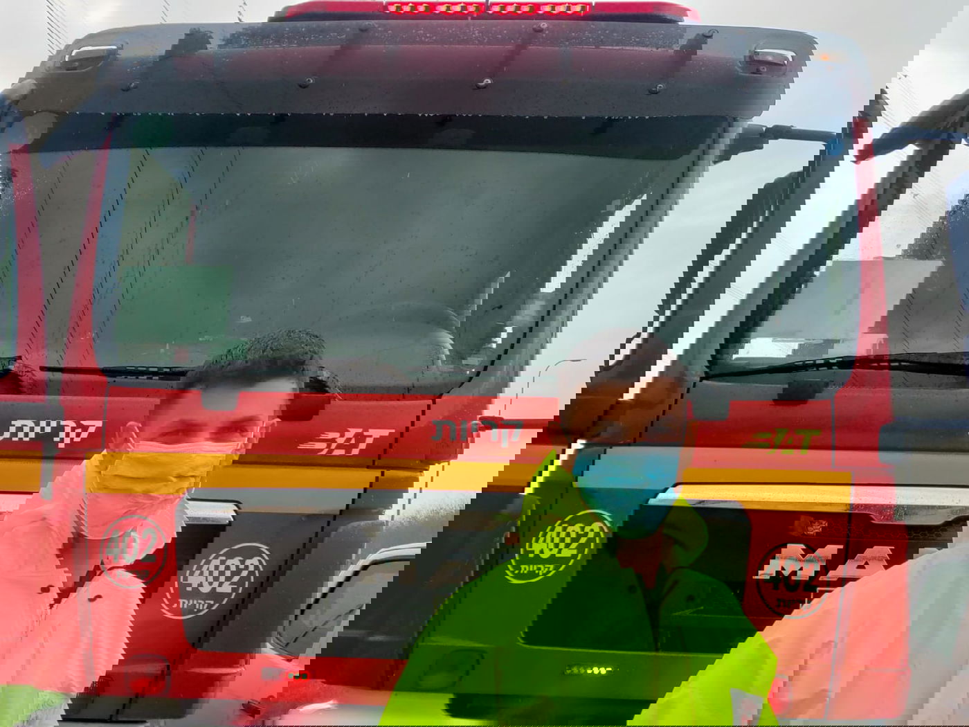 רכב השטח שקע במי הנחל שהוצף בתוך שניות