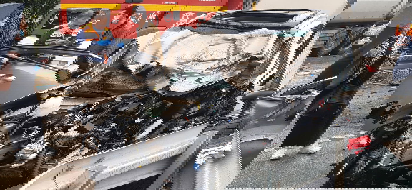 אסון חנוכה: בני זוג חרדים התנגשו במשאית ונהרגו • תיעוד