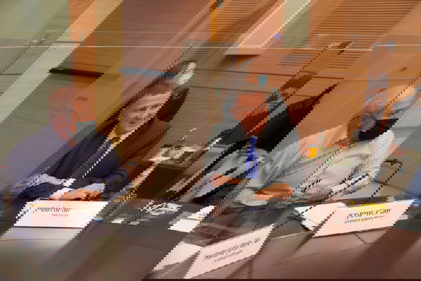 שר הבריאות: 'להילחם ב'פייק ניוז' על 'החיסונים המסוכנים''