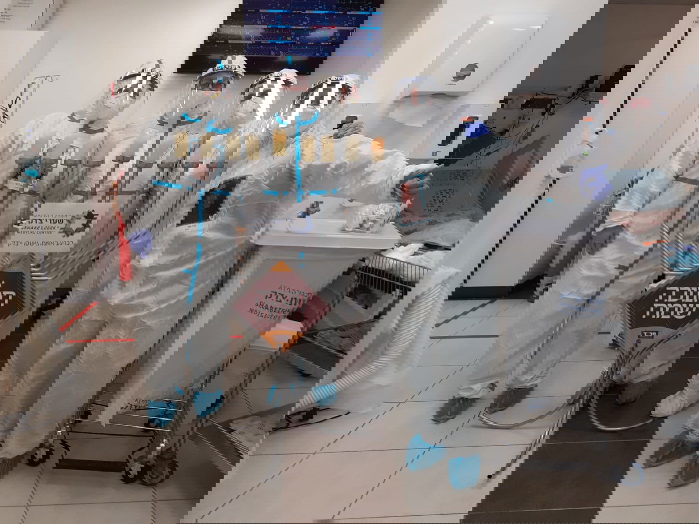 קורונה? החב"דניקים הגדילו את 'מבצע חנוכה'