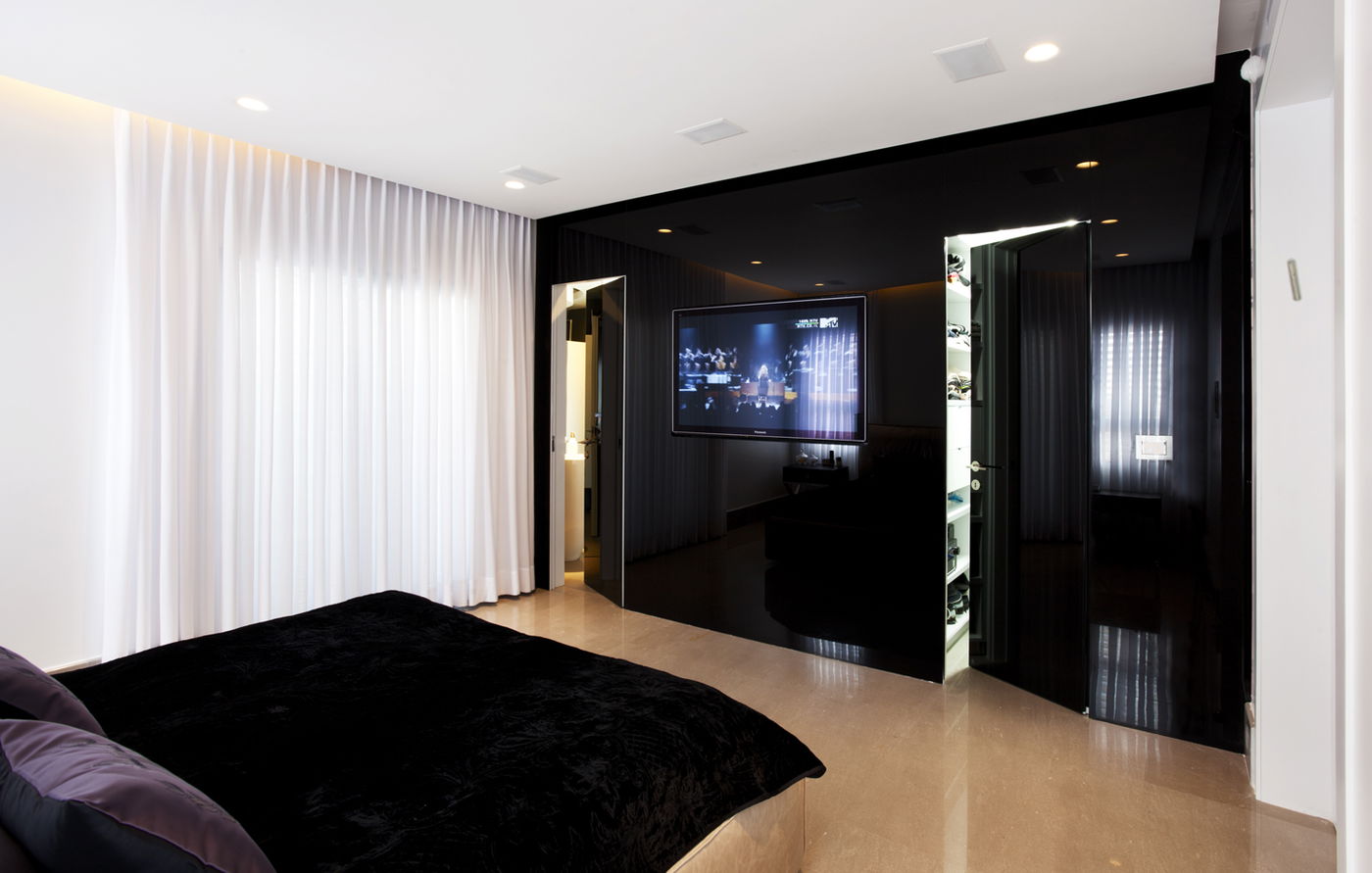 יש לבחור את הדלתות ולתכנן אותן כבר בתחילת הפרוגרמה.