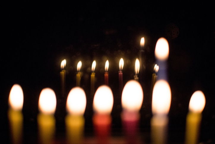 זאת חנוכה: סגולות היום במשנת החסידות