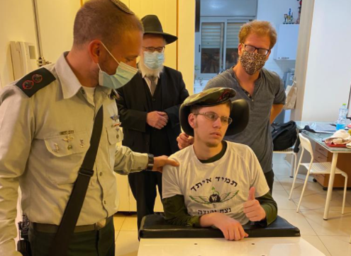 מרגש: נפצע אנוש בפיגוע וחגג מסיבת חנוכה