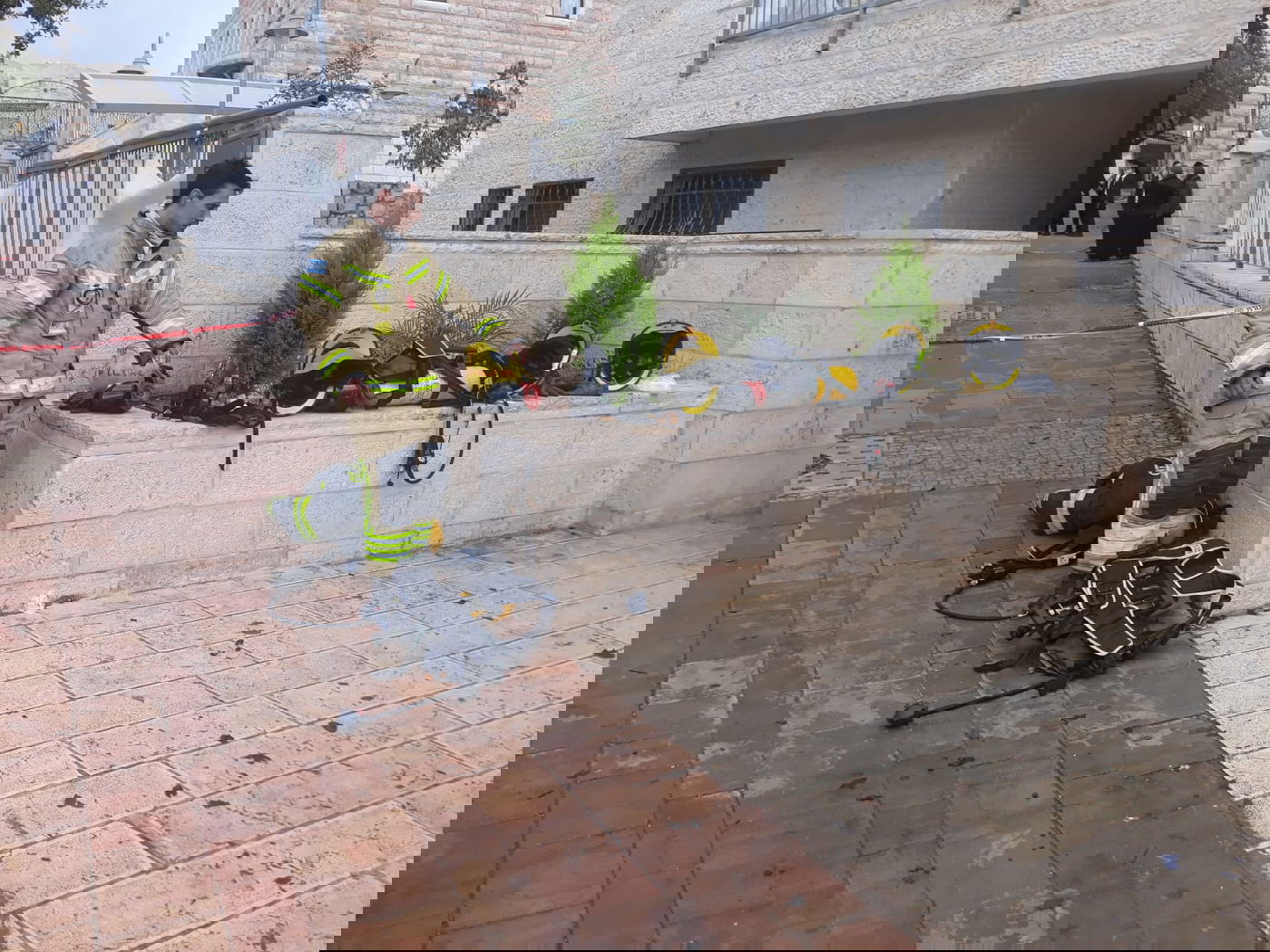 ביתר עילית: נרות החנוכה גרמו לשריפה בדירה