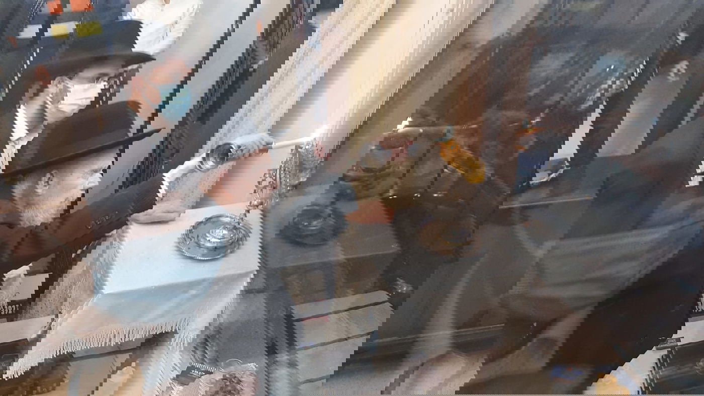 'זאת חנוכה': ההדלקה אצל 'ראש הישיבה'