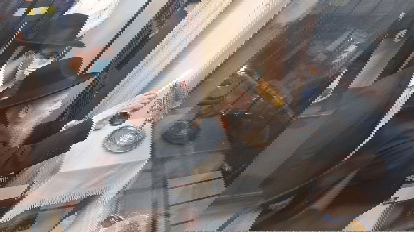 'זאת חנוכה': ההדלקה אצל 'ראש הישיבה'