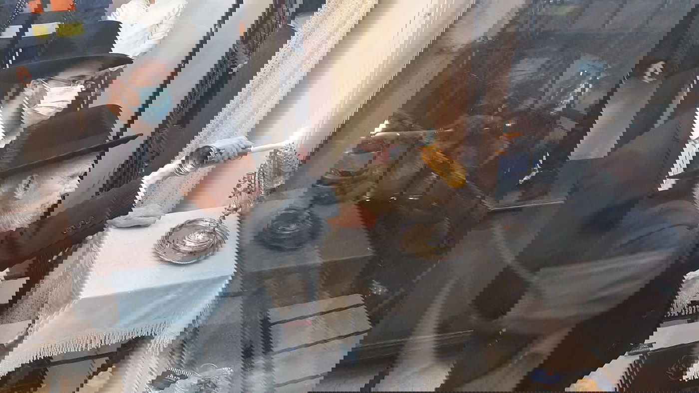 'זאת חנוכה': ההדלקה אצל 'ראש הישיבה'