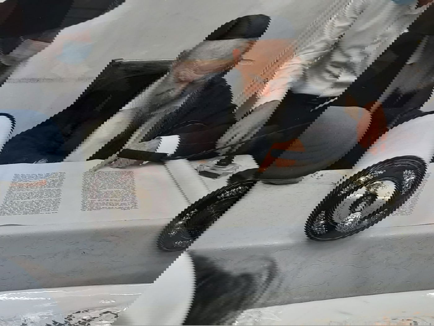 למה ראש הישיבה התעניין בסנט פטרבורג?