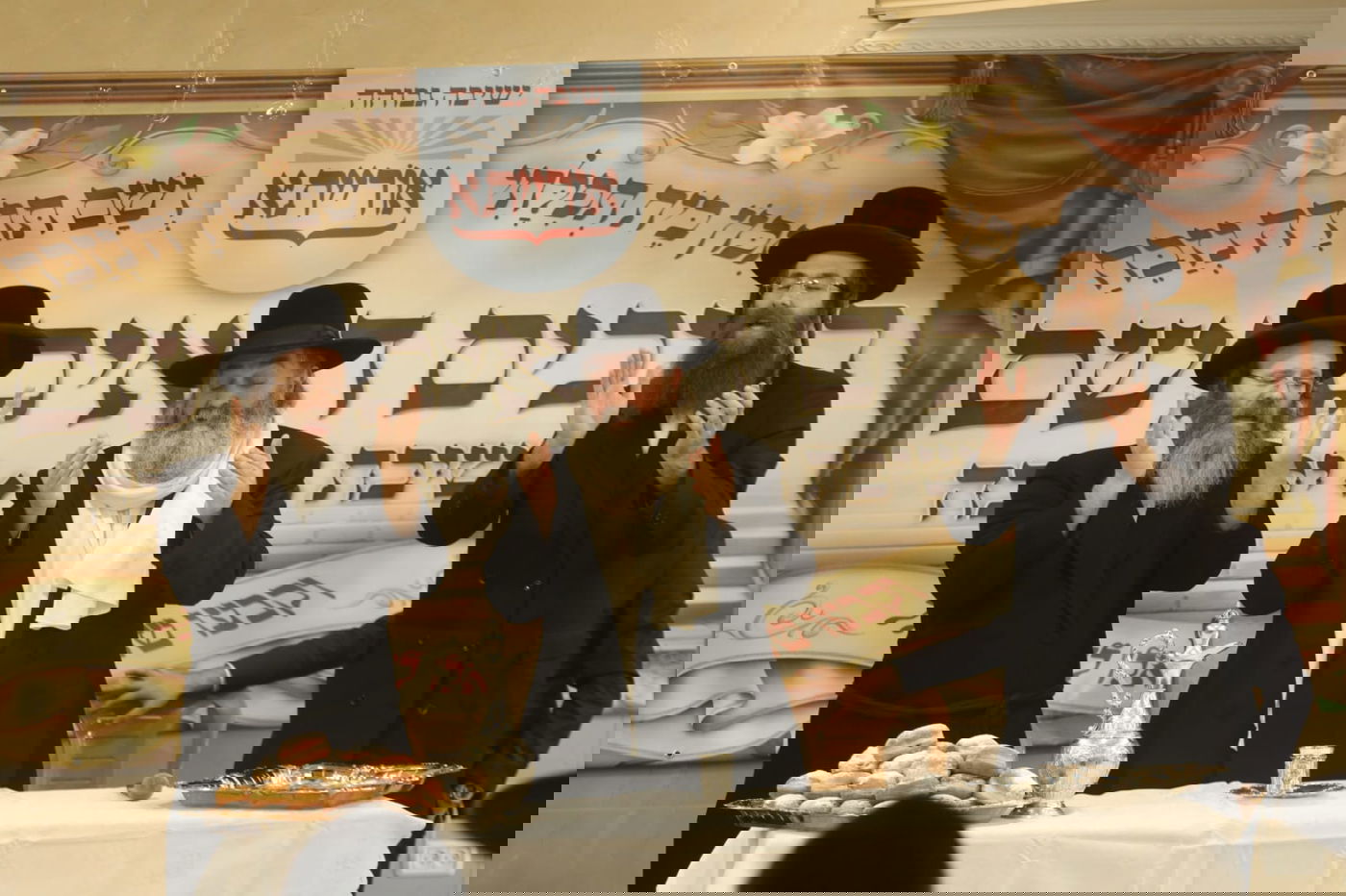 רבנים ואדמו"רים ביקרו את בחורי הישיבה החסידית