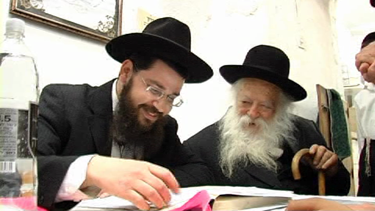 מרן שר התורה בביקור בבית תלמידו הרב אורי טיגר