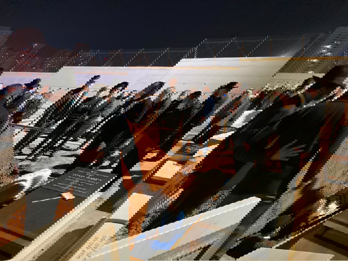 גבאי בית הכנסת המרכזי בפ"ת הובא למנוחות