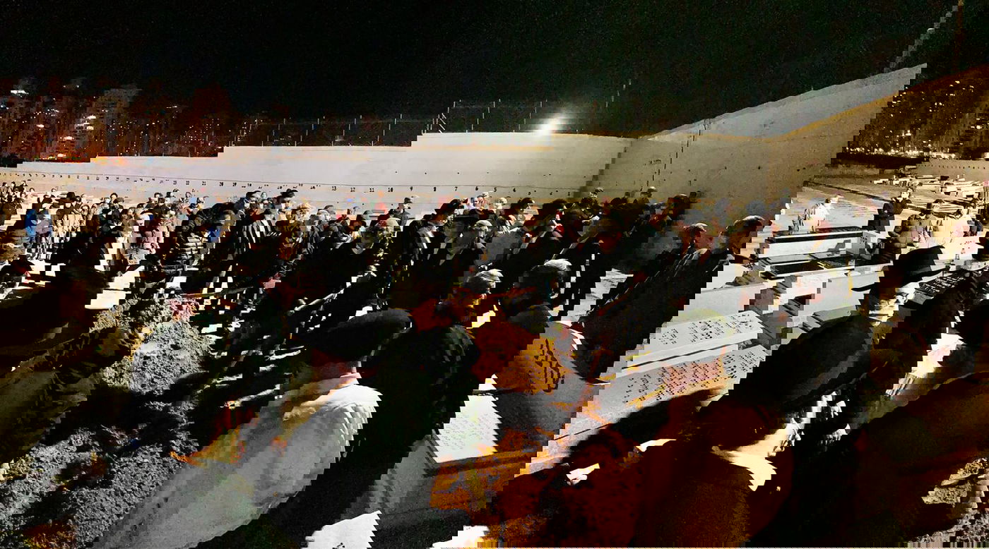 גבאי בית הכנסת המרכזי בפ"ת הובא למנוחות