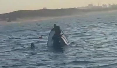 סירה התהפכה; ארבעה נוסעים חולצו • צפו