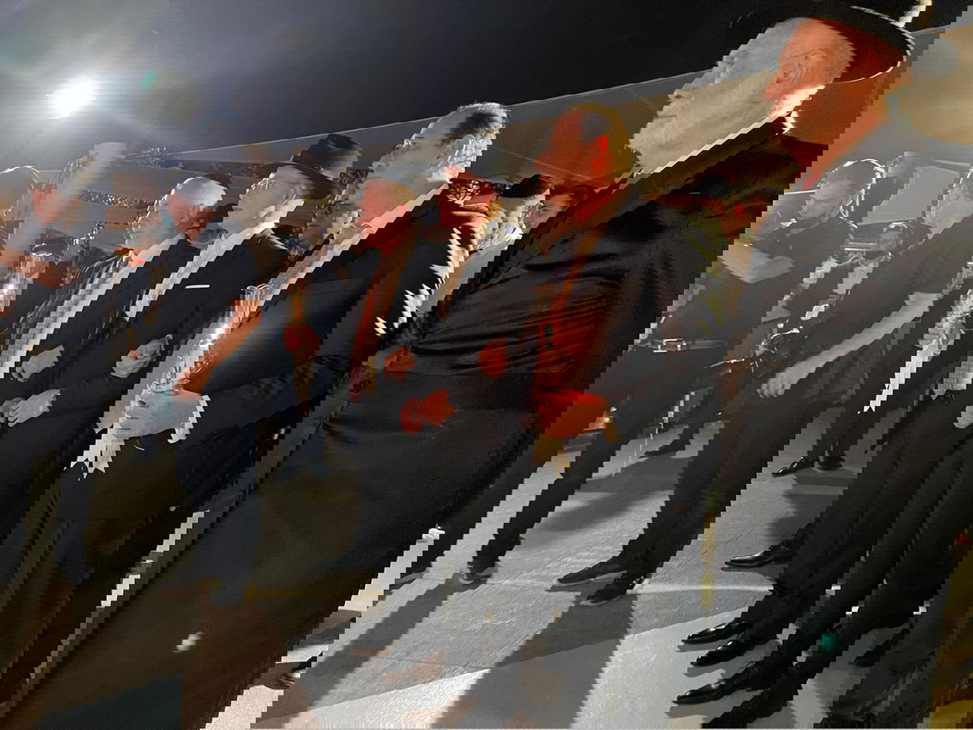 יונתן שינפלד שר לאחותו "אחות קטנה"; צפו