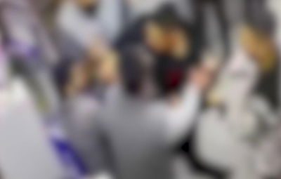 נכנס לקיוסק, גנב כסף והיכה באגרוף את הבעלים