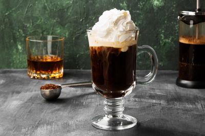 אייריש קופי - קוקטייל קפה חם עם וויסקי