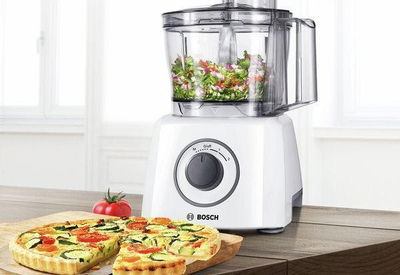 במטבחים רבים ניתן למצוא גם את המיקסר הידני, המשמש בעיקר להקצפה.