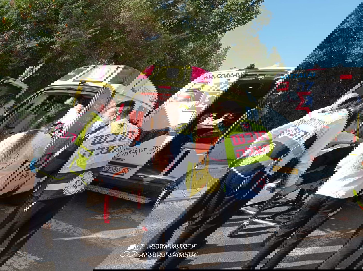 בן 70 התנגש במספר רכבים ונפצע בינוני