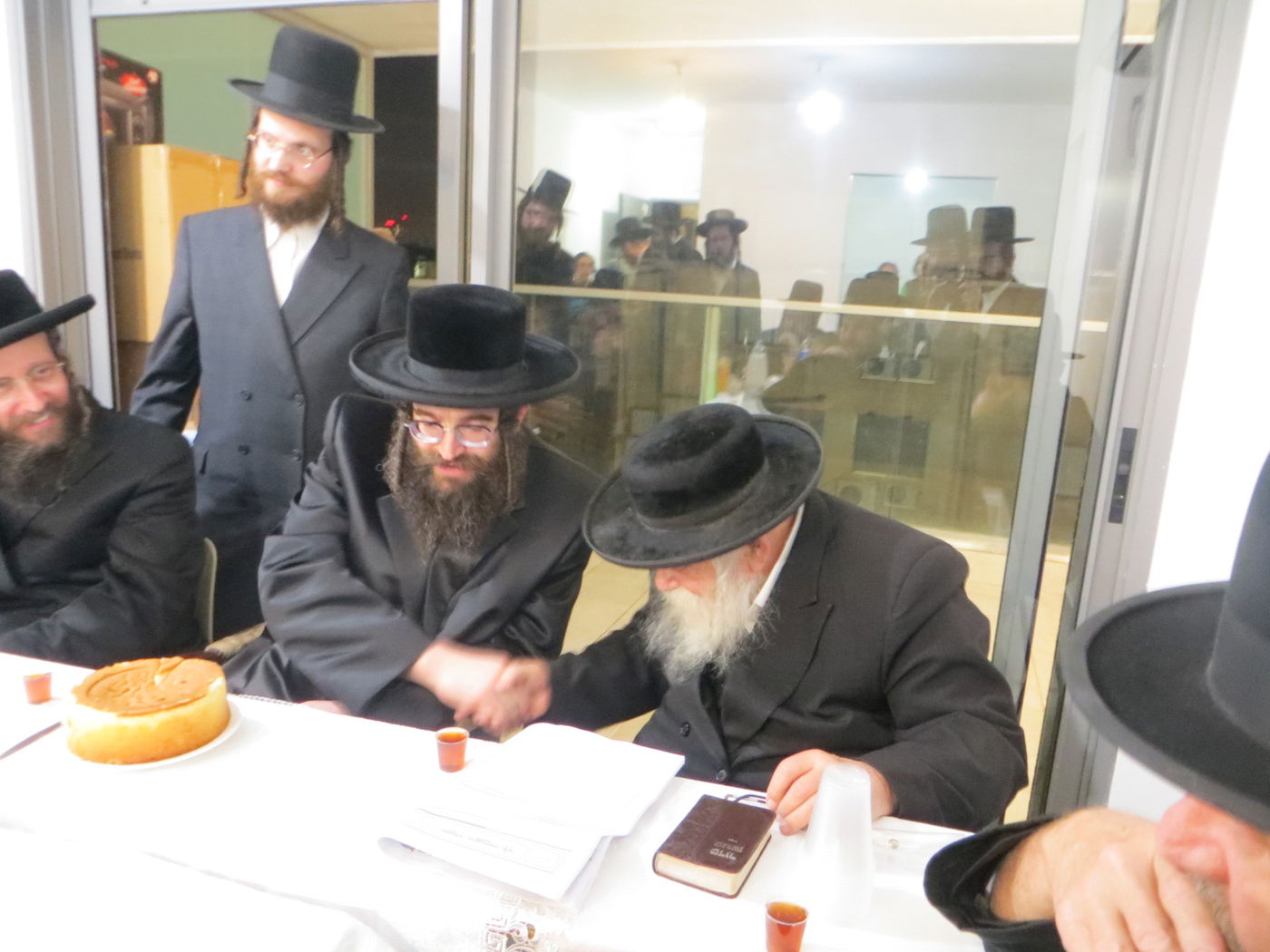 אב"ד סיגוט ובנו של האדמו"ר מסאטמר בביקור חיזוק בארץ