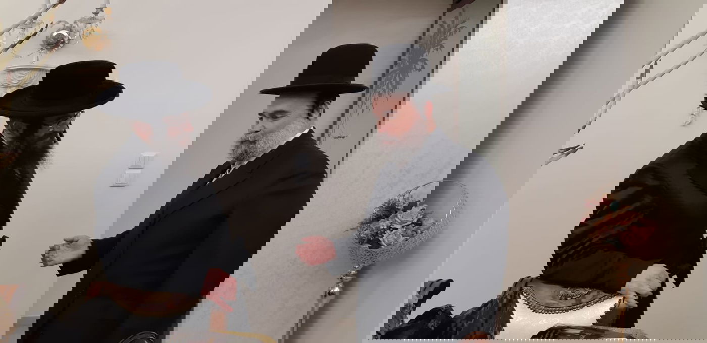 אב"ד סיגוט ובנו של האדמו"ר מסאטמר בביקור חיזוק בארץ