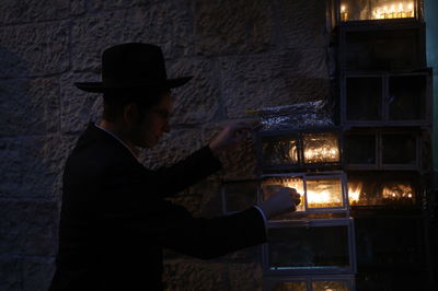 כיצד רבי ברוך ממזיבוז' האיר לחסיד את הדרך?