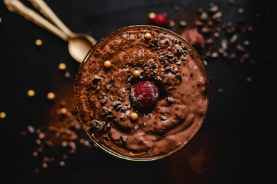 מוס שוקולד ללא ביצים - חלבי או פרווה